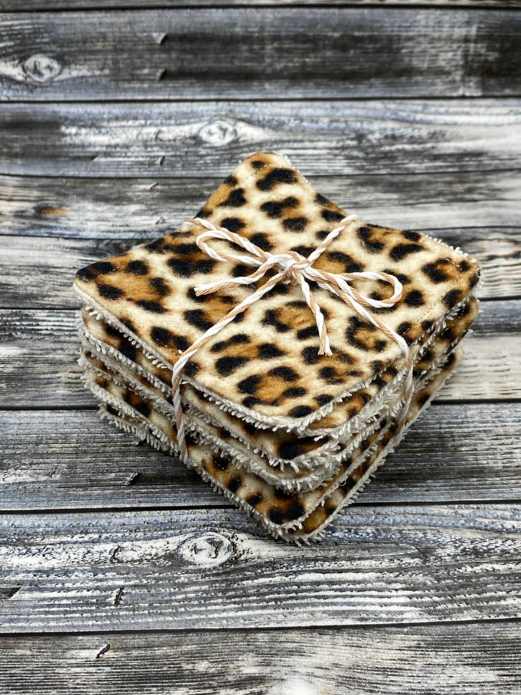 Brown Leopard Print on Cream Make-Up Remover Pads