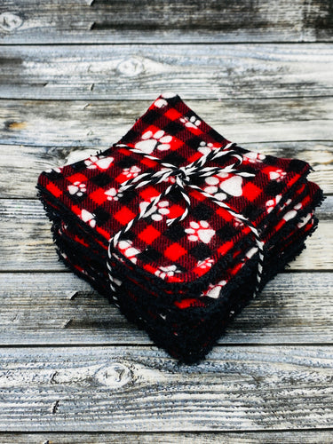 Red & Black Buffalo Plaid Paw Print on Black Make-up Remover Pad