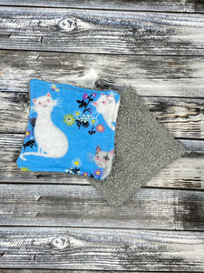 Cats on Blue w/ Grey Make-up Remover Pads